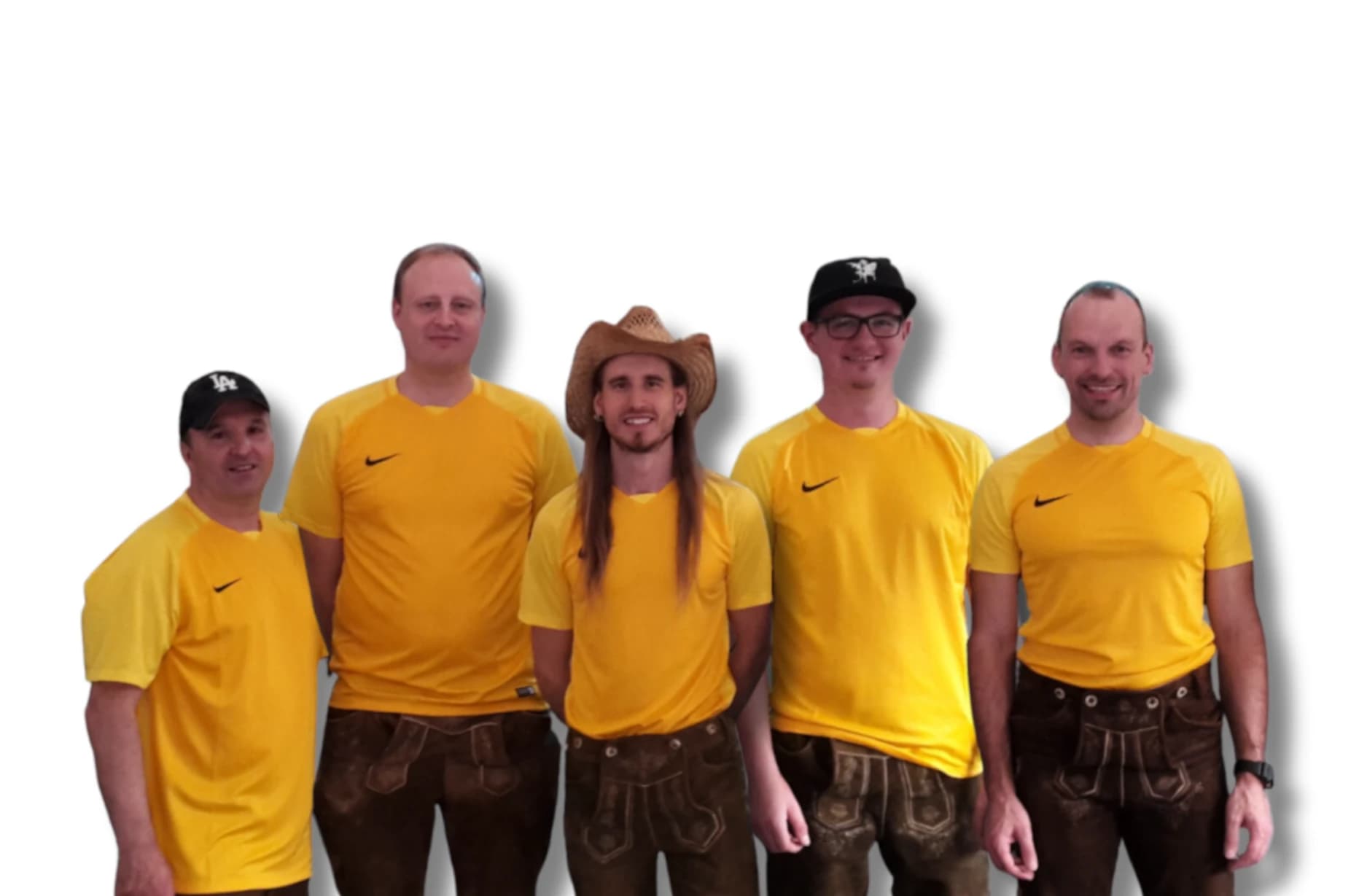 Die Band Bretterboden – fünf Musiker in gelben Shirts und Lederhosen, die mit Humor und Spielfreude Volksmusik, Oldies, NDW und Rock auf die Bühne bringen.